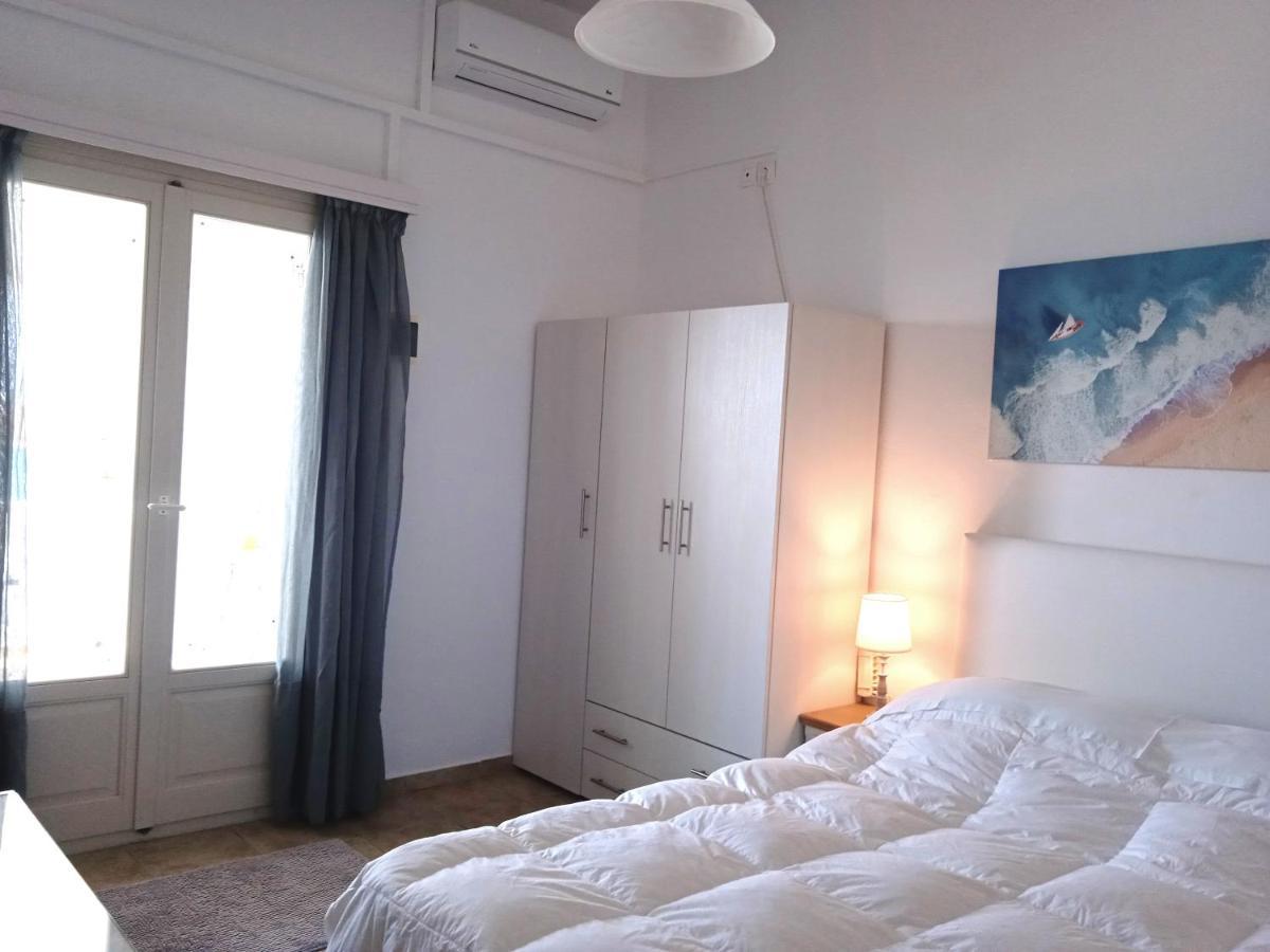 Logaras Seaview Apartment Luaran gambar