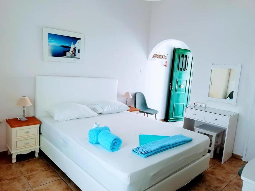 Logaras Seaview Apartment Luaran gambar